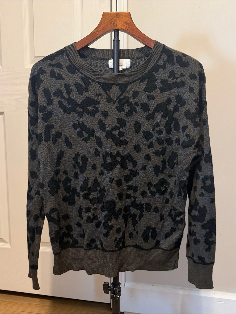 Ethan by Anthropologie Charcoal Green and Black Leopard-Print Crewneck Sweater
